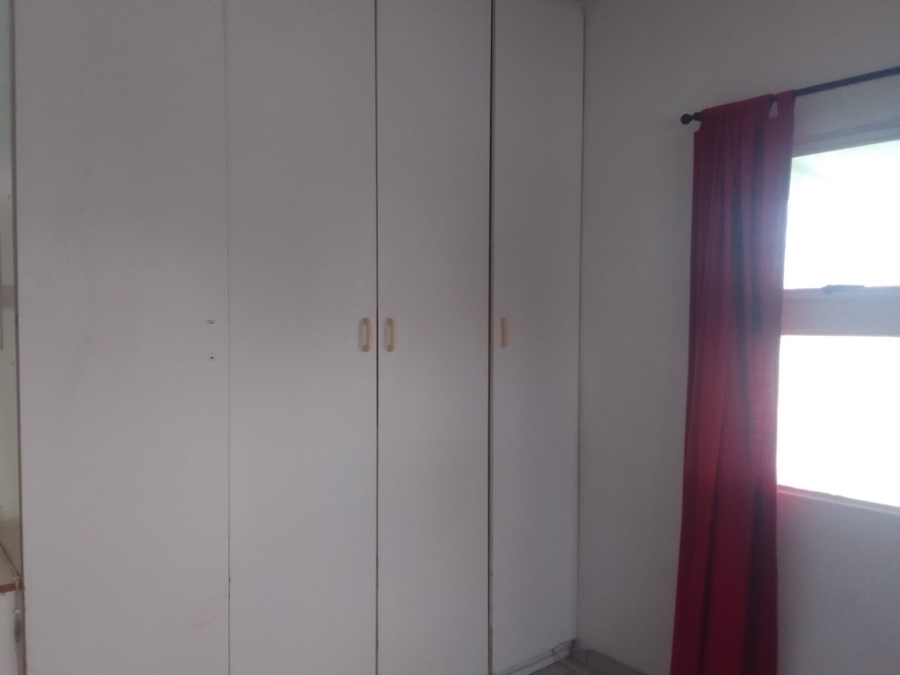 To Let 1 Bedroom Property for Rent in Quigney Eastern Cape
